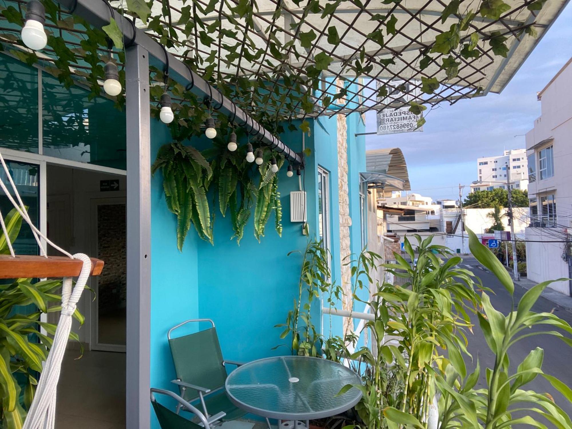 Hotel Casa Latina Манта Екстериор снимка