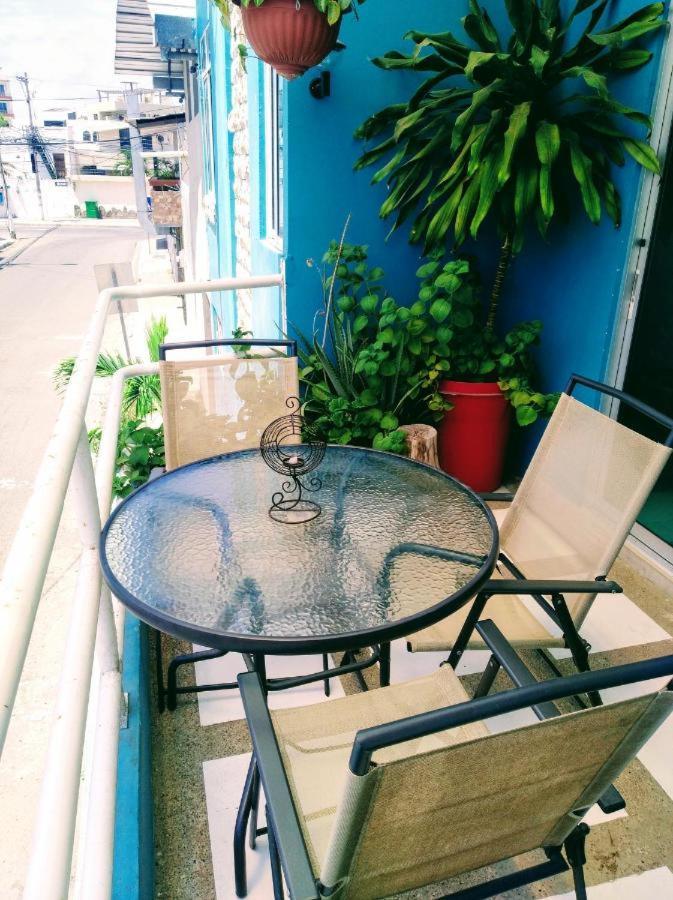 Hotel Casa Latina Манта Екстериор снимка