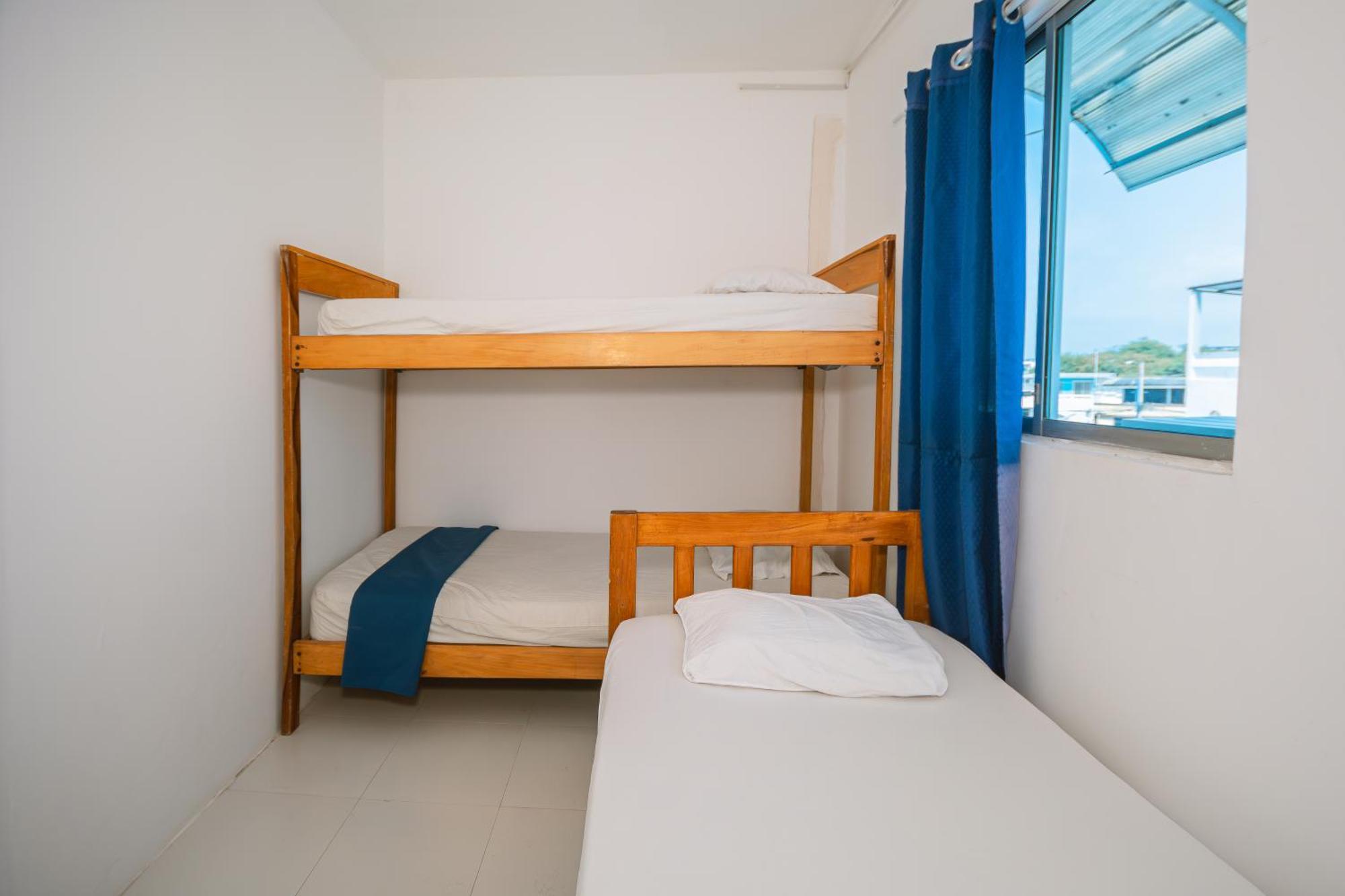 Hotel Casa Latina Манта Екстериор снимка