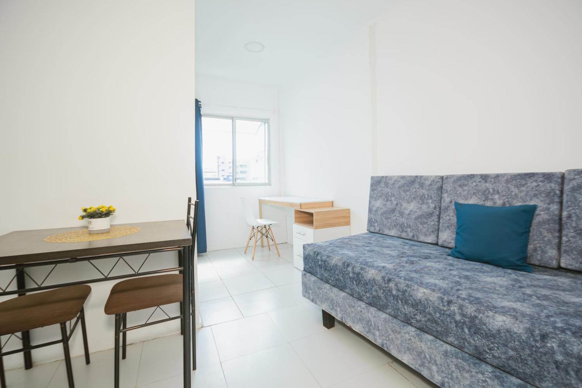 Hotel Casa Latina Манта Екстериор снимка